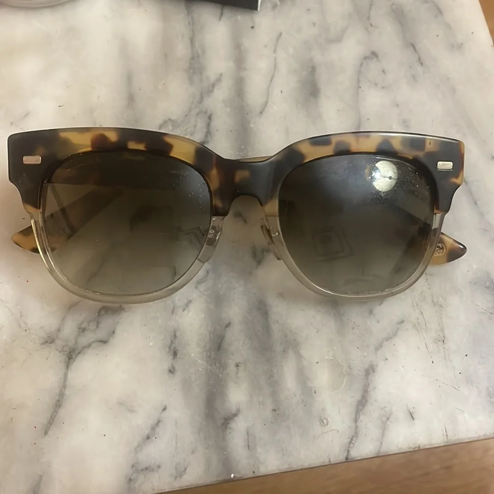 Gucci stylish women